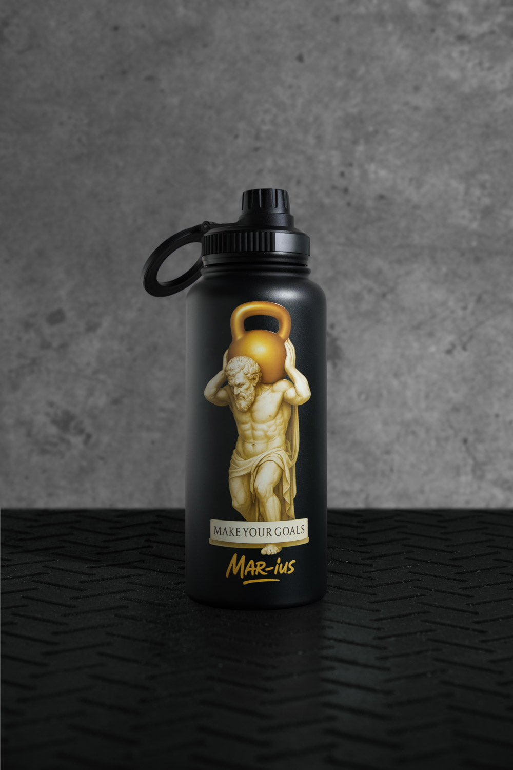 Botella deportiva de acero inoxidable con soporte para móvil – Grabado láser Kettleland - Material Oficial Mundiales IKMF - Kettleland Mallorca